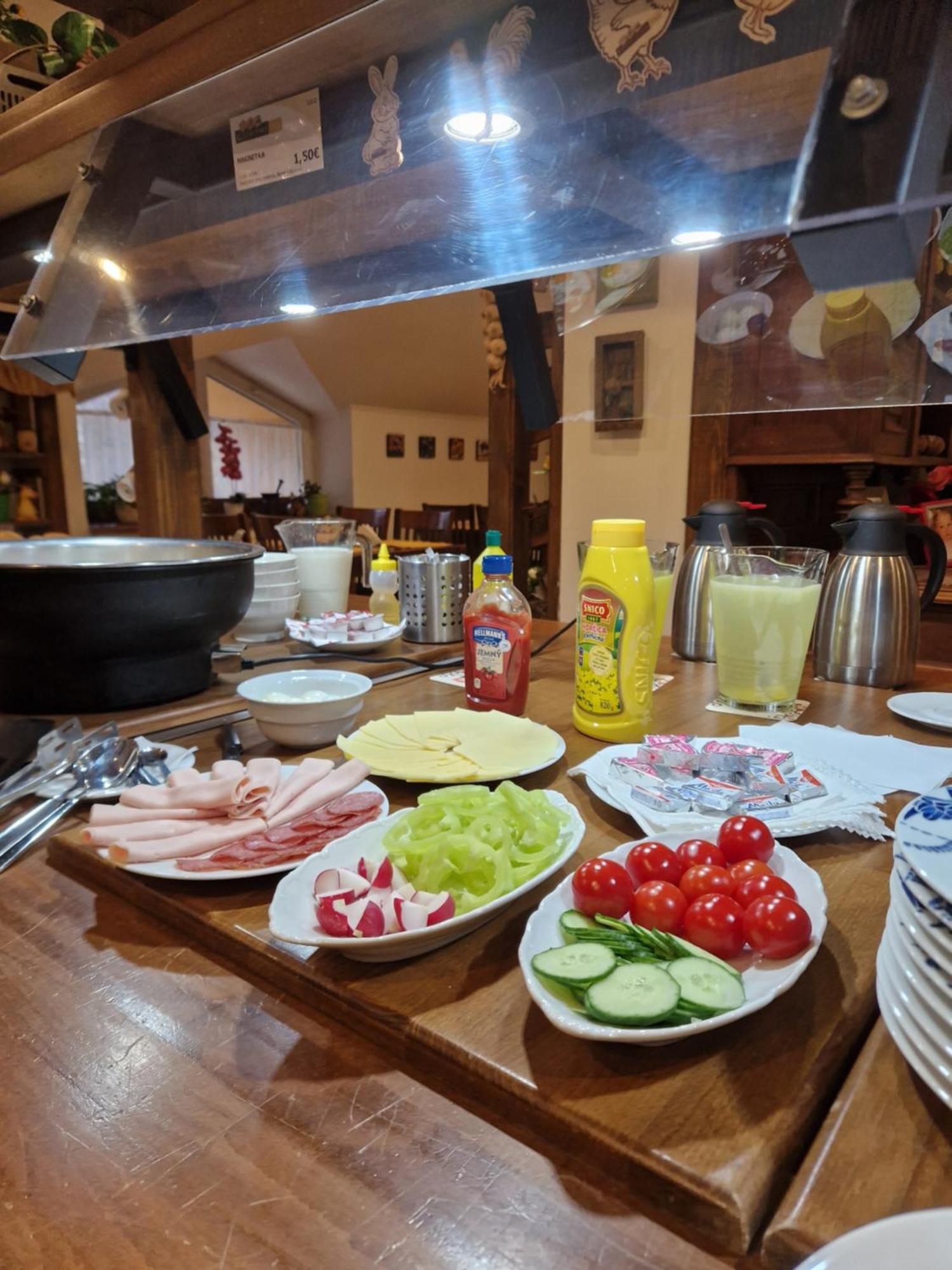 Pri Piecke Penzion A Restauracia Stare Hory Bagian luar foto