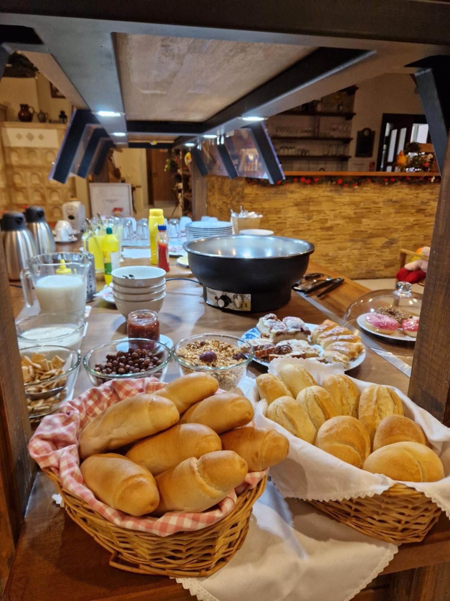 Pri Piecke Penzion A Restauracia Stare Hory Bagian luar foto
